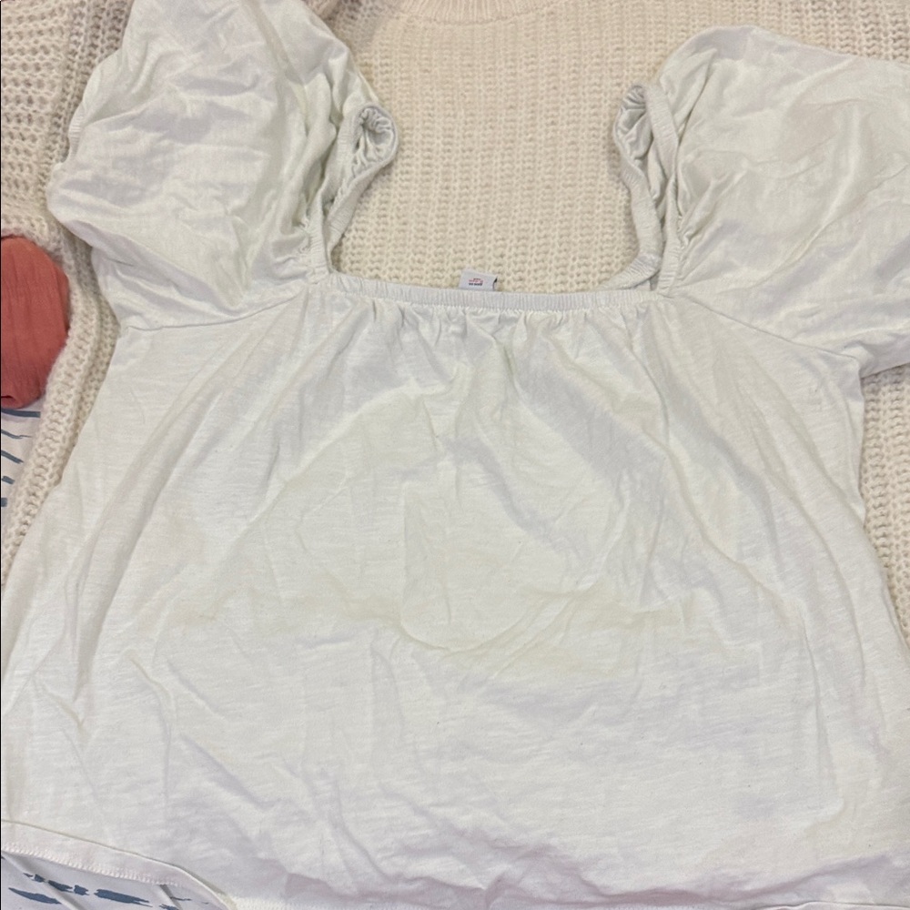 Old Navy White Puff Sleeve Blouse